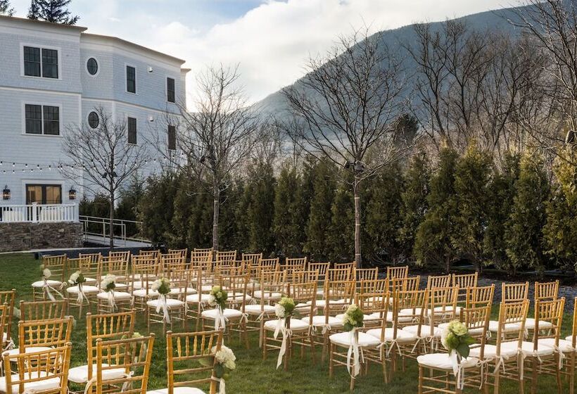 Kimpton Taconic Hotel, An Ihg