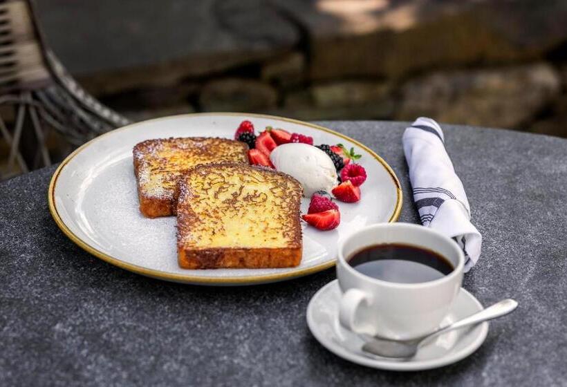 Kimpton Taconic Hotel, An Ihg