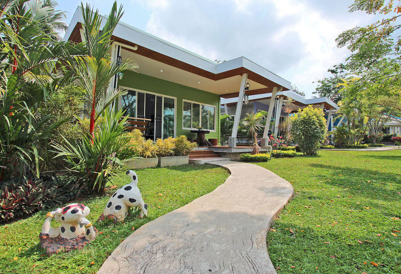 Maikhao Home Garden Bungalow