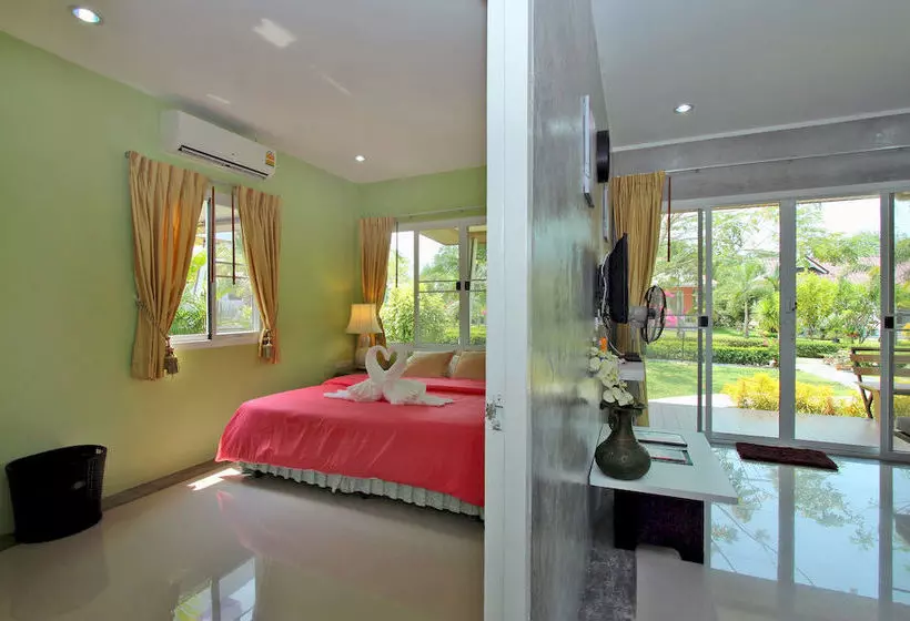 Maikhao Home Garden Bungalow