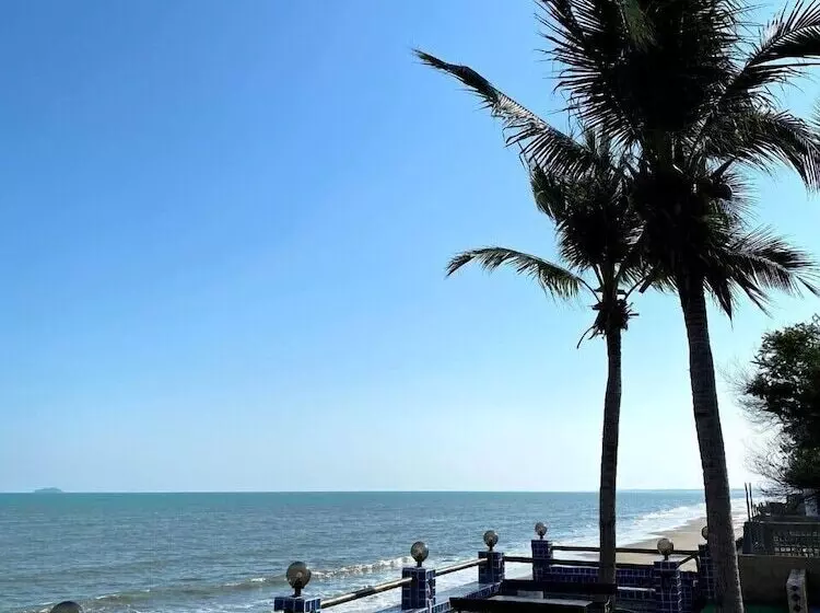 Pearl By The Sea Resort