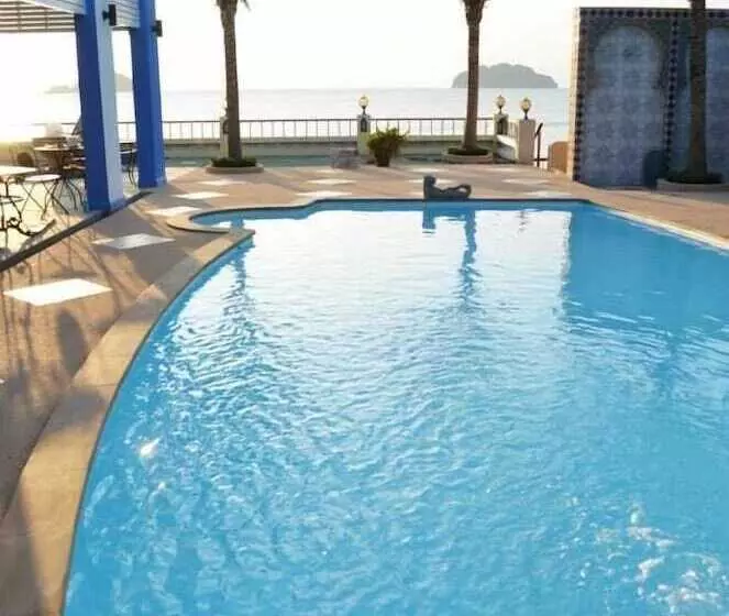 Pearl By The Sea Resort