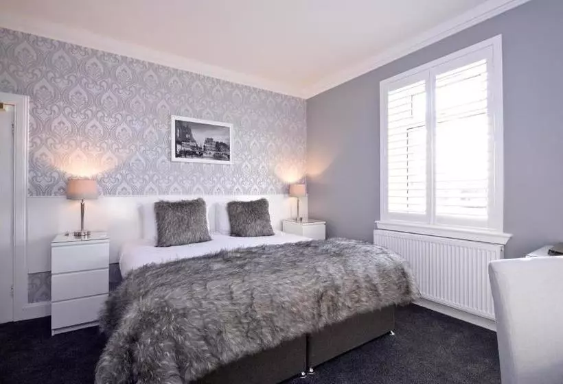 پانسیون Alpha Guest House