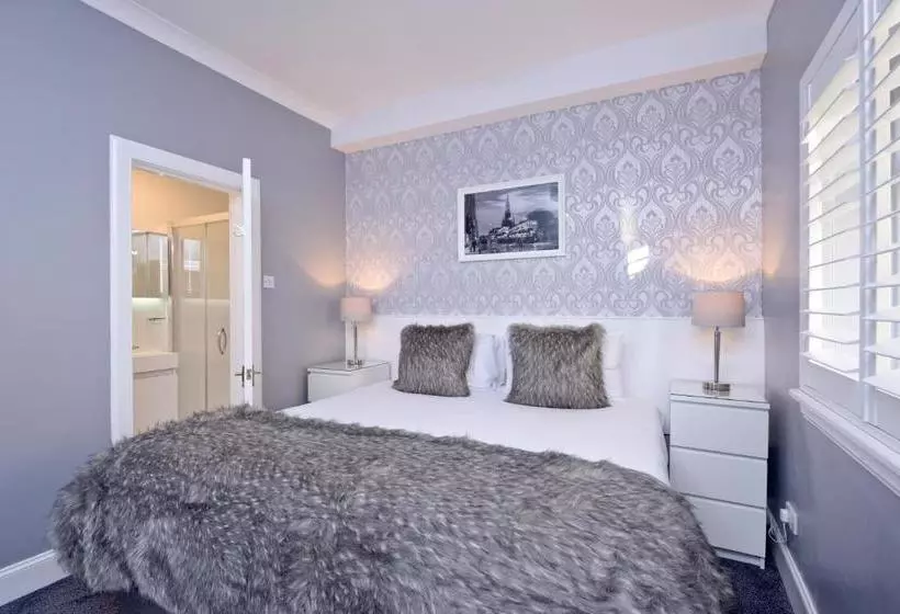 پانسیون Alpha Guest House