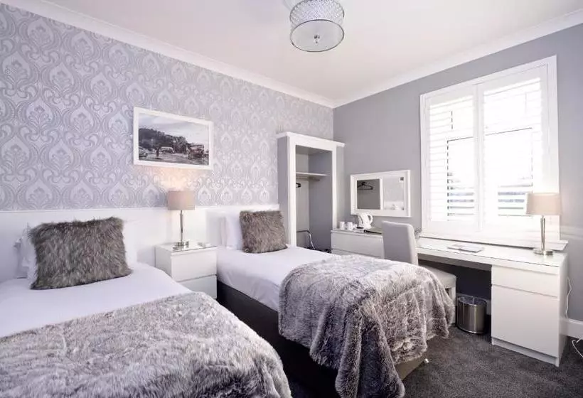 پانسیون Alpha Guest House