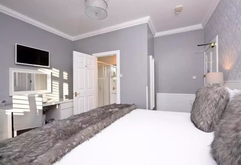 پانسیون Alpha Guest House