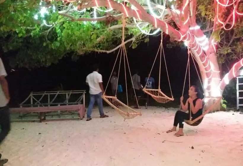 هتل Annama Lodge And Dive