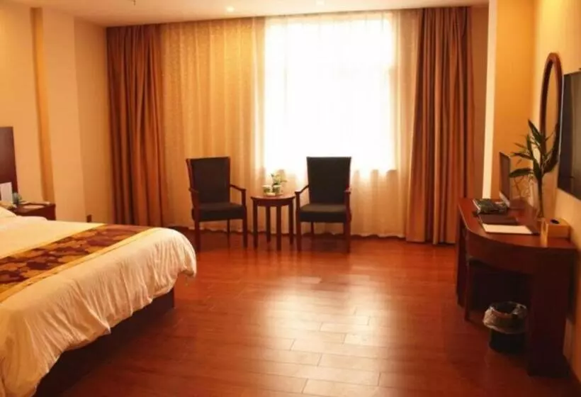 Hotelli Greentree Inn Jiangxi Shangrao Qianshan Ehu Avenue Express