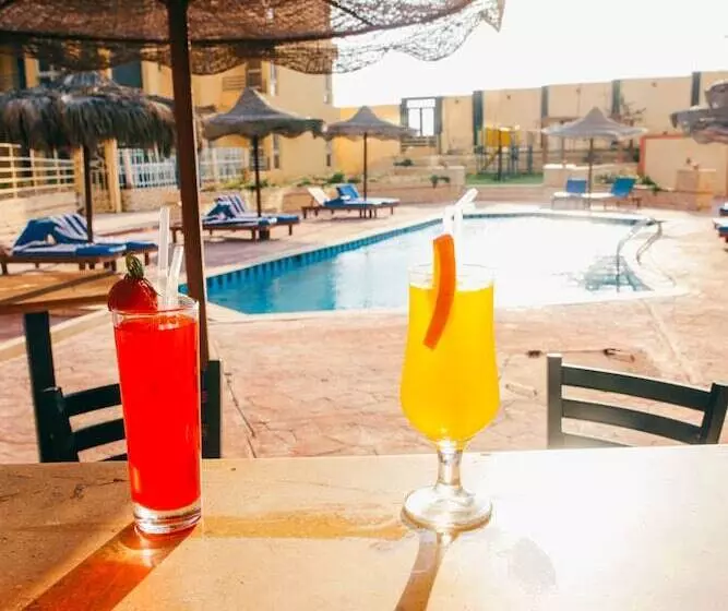 هتل Retal View North Coast Aqua Park