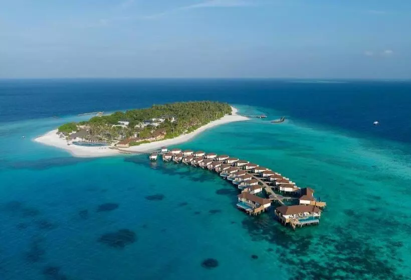 هتل Avani Plus Fares Maldives Resort