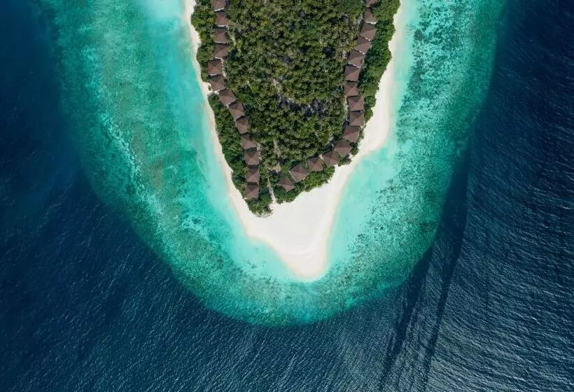 هتل Avani Plus Fares Maldives Resort