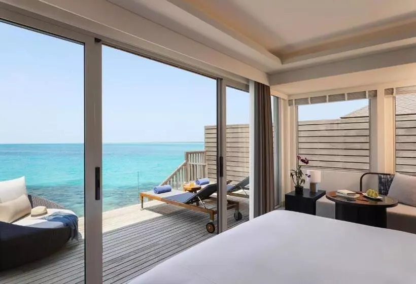 هتل Avani Plus Fares Maldives Resort