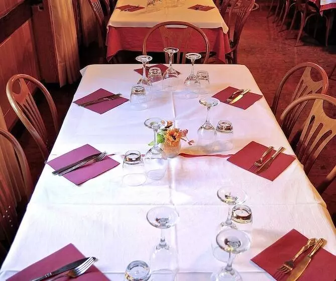 Hostelli Albergo Ristorante Morandi