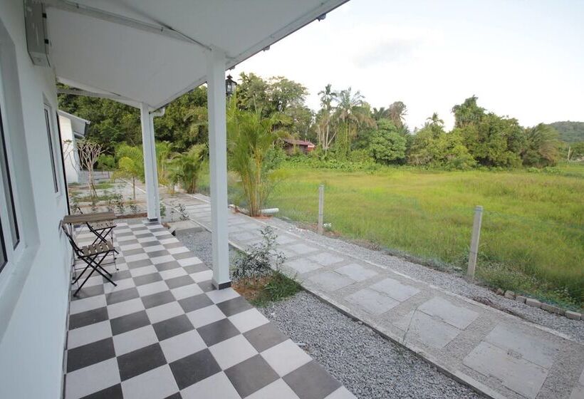 Hotel Cloud 9 Guest House