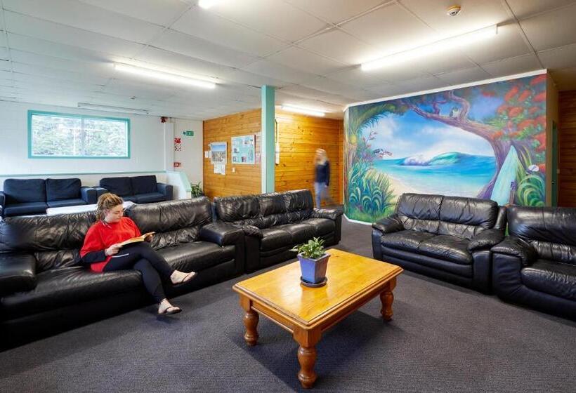 فندق صغير Pacific Coast Lodge And Backpackers