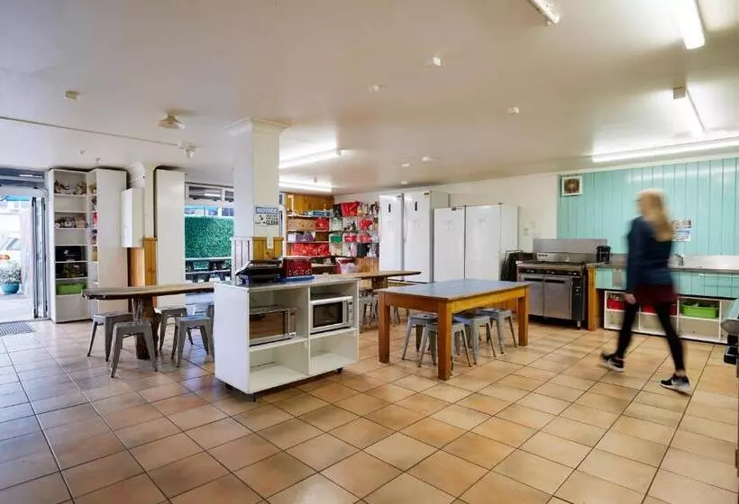 Ostello Pacific Coast Lodge And Backpackers