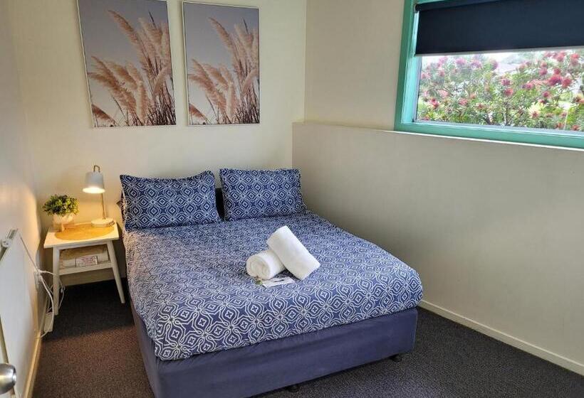 فندق صغير Pacific Coast Lodge And Backpackers