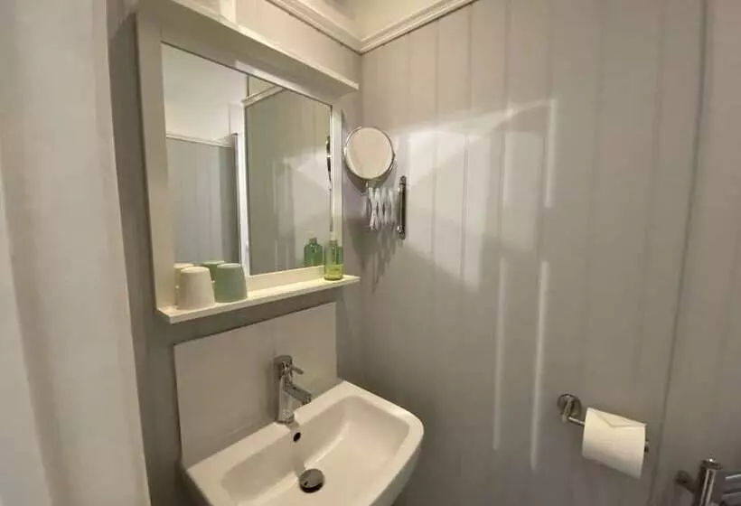 Bed and Breakfast Petherton Cottage Studios