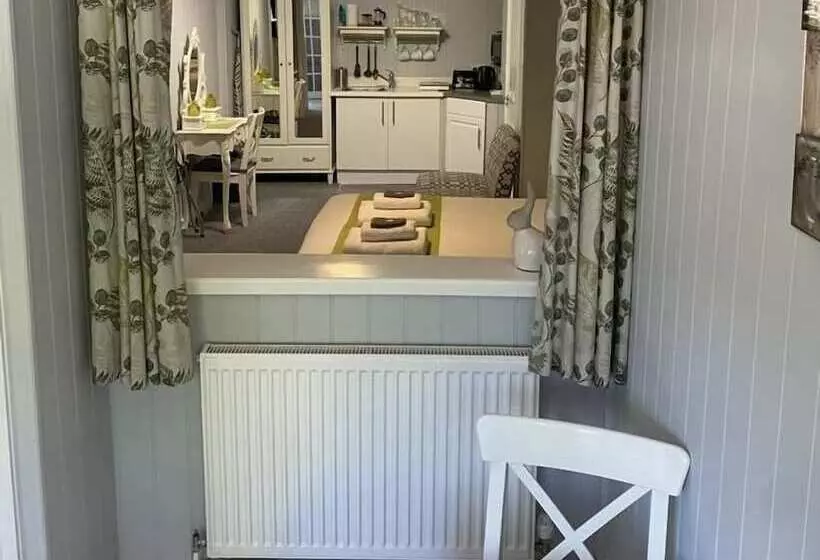 Bed and Breakfast Petherton Cottage Studios