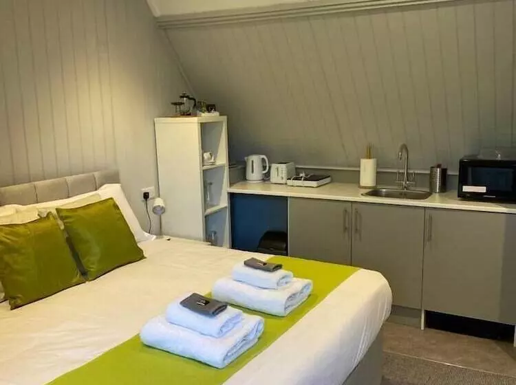 Bed and Breakfast Petherton Cottage Studios