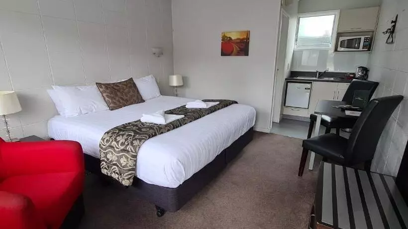 Forgotten World Motel