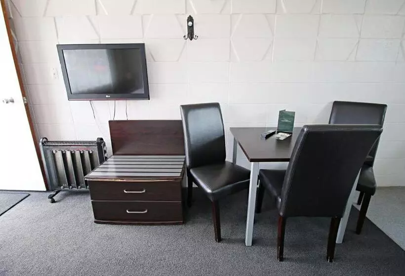 Forgotten World Motel