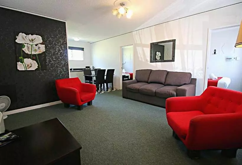 Forgotten World Motel