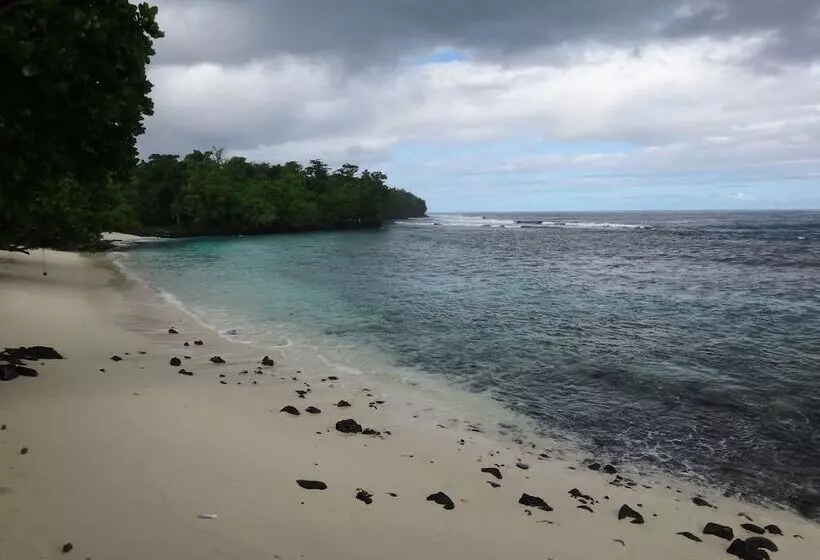 هتل Aganoa Lodge Samoa