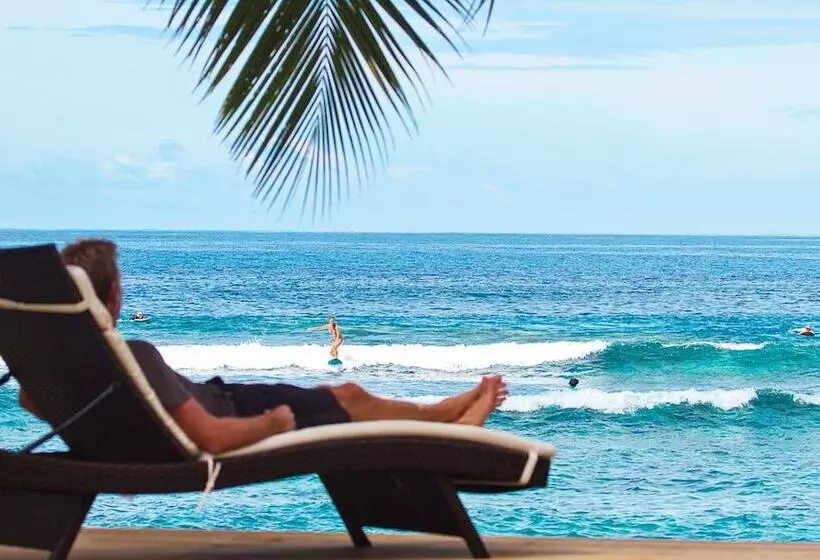 هتل Aganoa Lodge Samoa