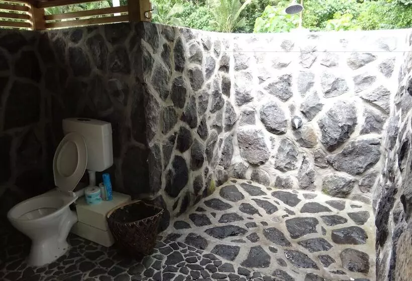 هتل Aganoa Lodge Samoa