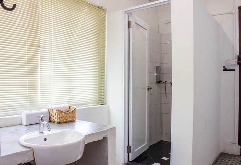 Отель Homeaway Townhouse 1934