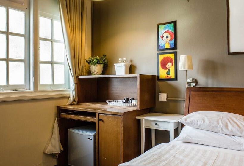 Отель Homeaway Townhouse 1934