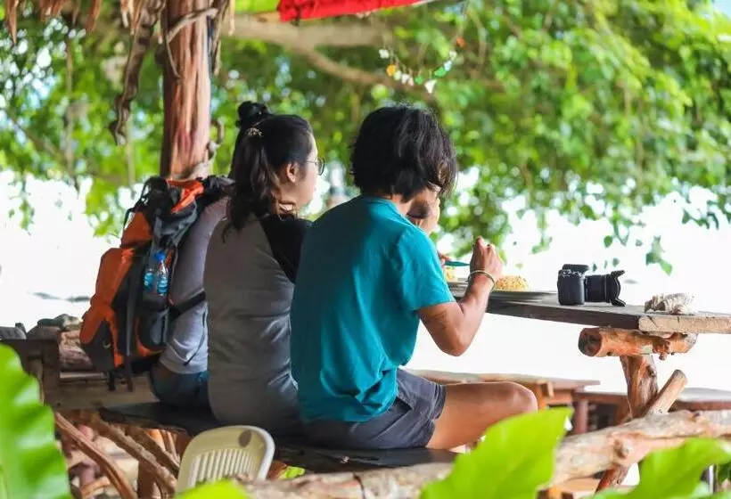 Hotel Phi Phi Sunset Bay Resort