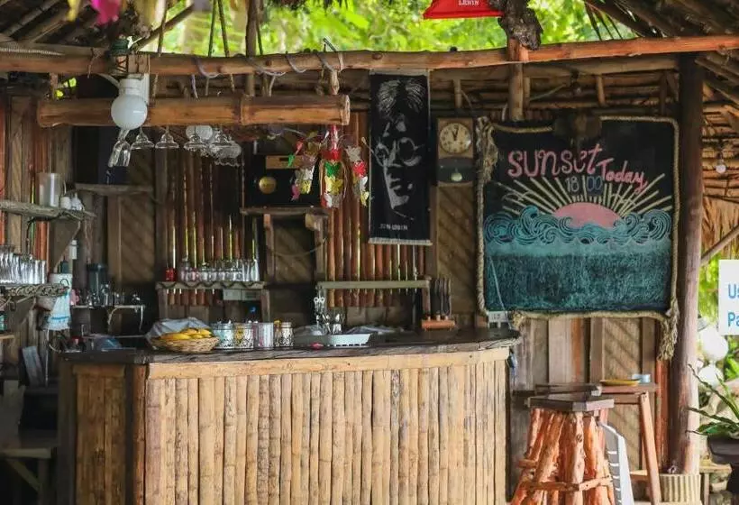 Hotel Phi Phi Sunset Bay Resort