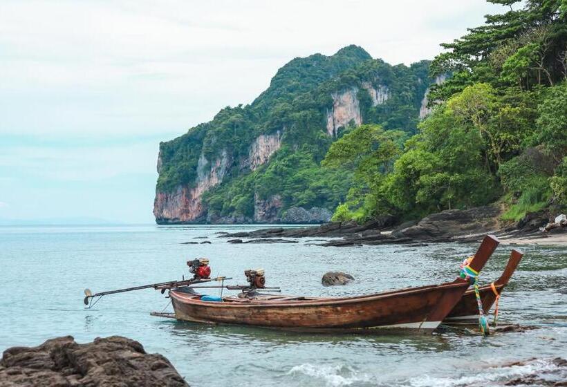 בית מלון כפרי Phi Phi Sunset Bay Resort