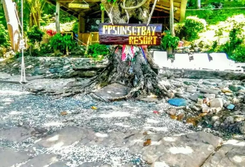 Hotel Phi Phi Sunset Bay Resort