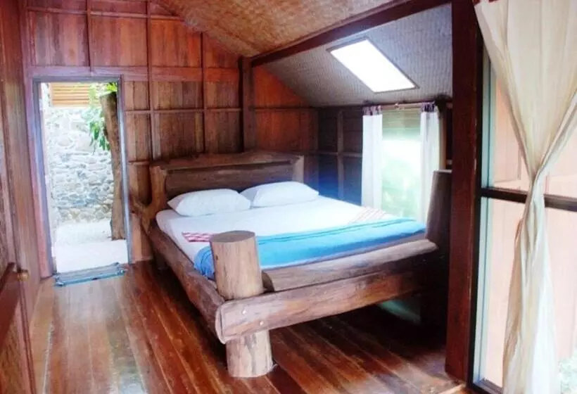 Hotel Phi Phi Sunset Bay Resort