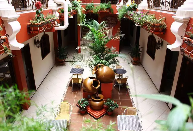 هتل Real Camino Lenca