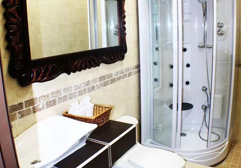 هتل Real Camino Lenca