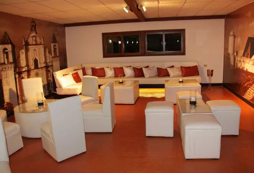 هتل Real Camino Lenca