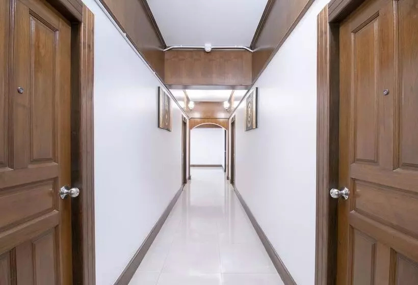 Отель Sira Boutique