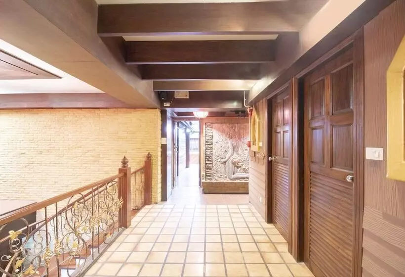 Отель Sira Boutique