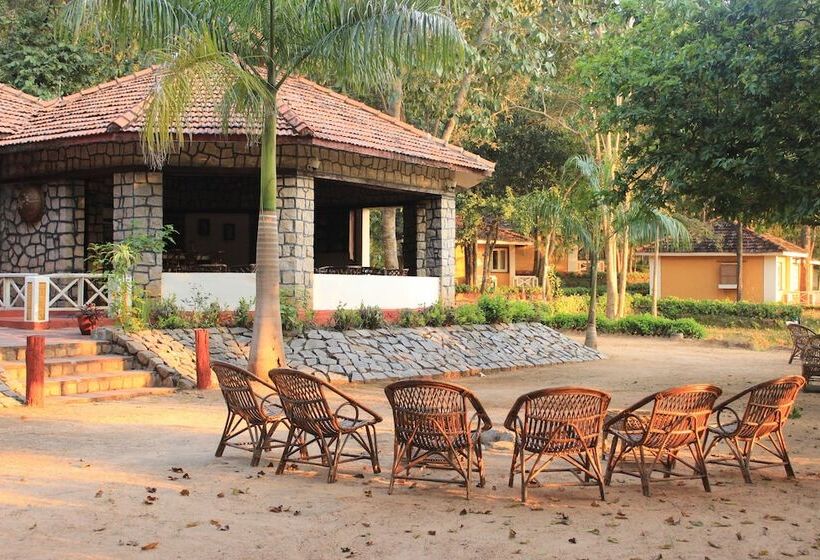 בית מלון כפרי Wild Chalet Resort