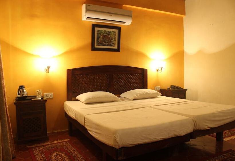 בית מלון כפרי Wild Chalet Resort