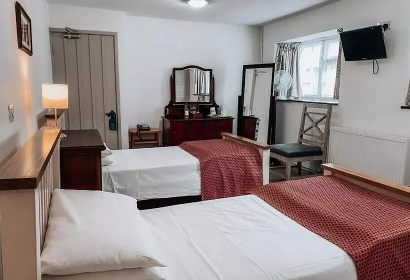 پانسیون The Blenheim Buttery