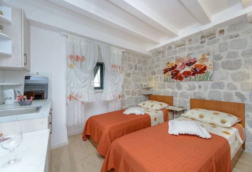 Studio Apartments Stradun