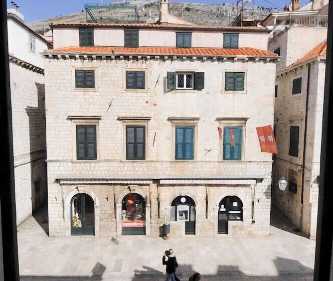 Studio Apartments Stradun