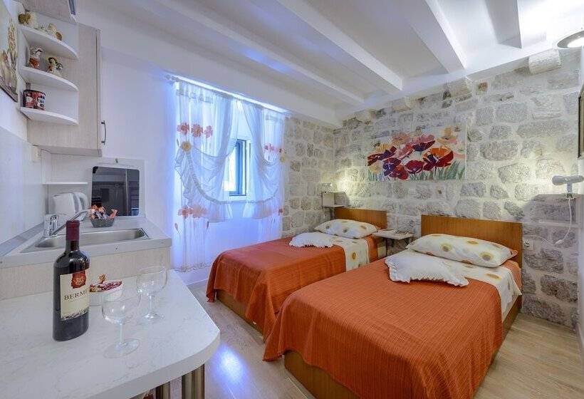 Studio Apartments Stradun