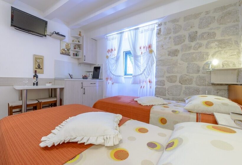 Studio Apartments Stradun