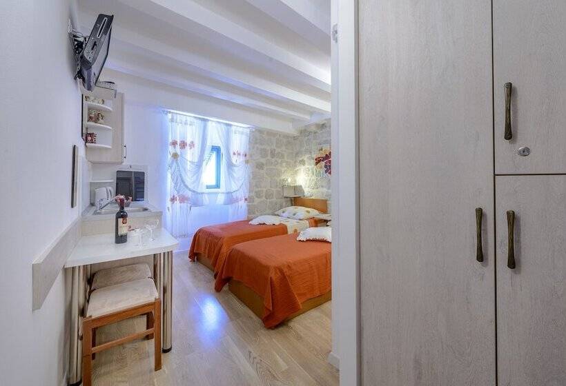 Studio Apartments Stradun
